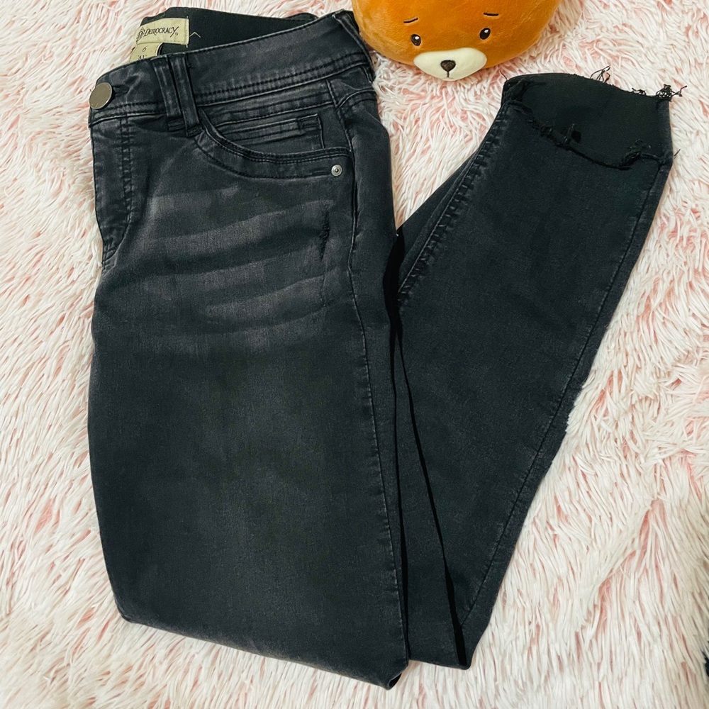 Chic Charcoal Distressed Jeans 6